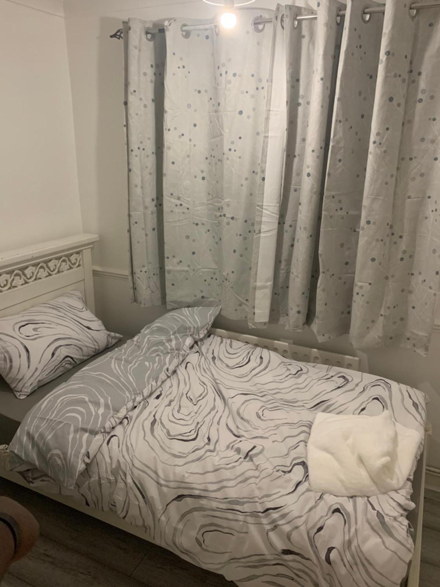 At Apex House Single Room Horndon-on-the-Hill Экстерьер фото